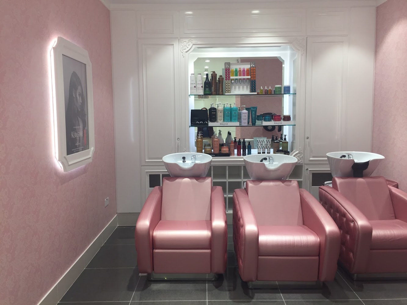 Nayomi Beauty Salon - Al Uraibi - Ras al Khaimah