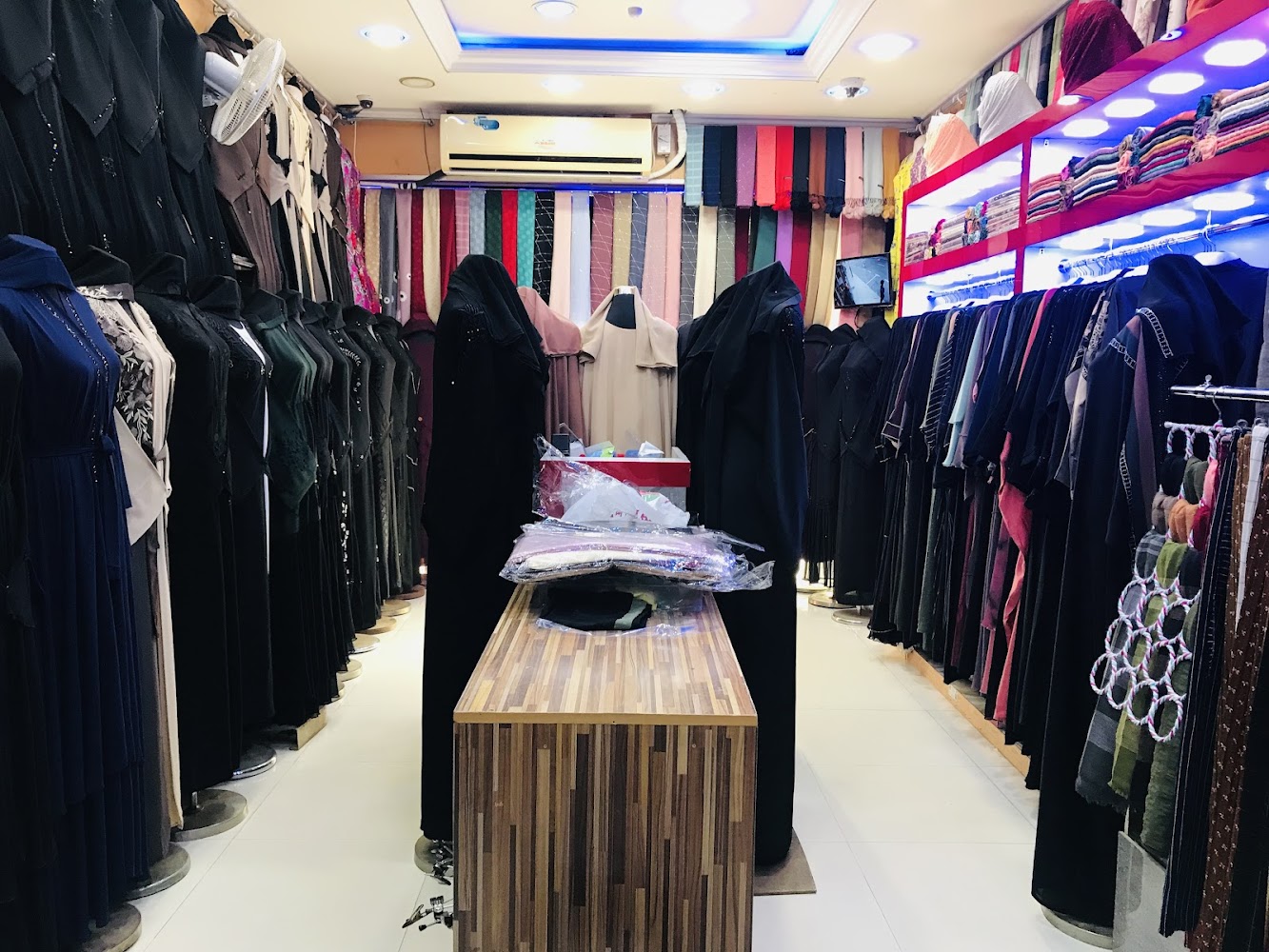 Abaya zone abaya - Halwan Suburb - Al Abar - Sharjah