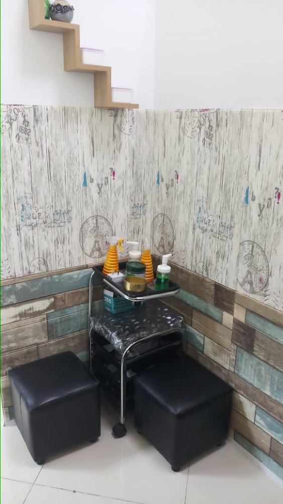 cuatro flower beauty saloon - Al Hamidiya 1 - Ajman