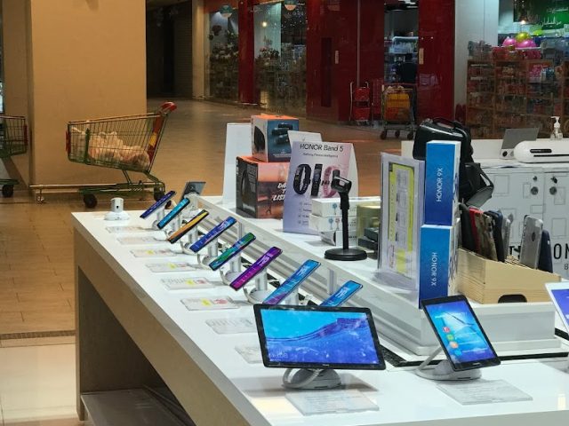 Speed Mobile Phones Ruwais Mall Branch 7 -  - +971 55 355 6468