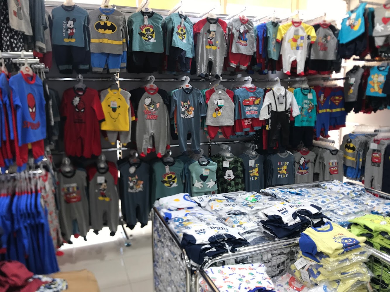 AL FAN EMIRATES GARMENTS WORKSHOP SHARJAH BRANCH - Industrial Area - Muwailih Commercial - Sharjah