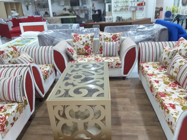 Al Qaiwani Furniture -  - +971 7 227 3250