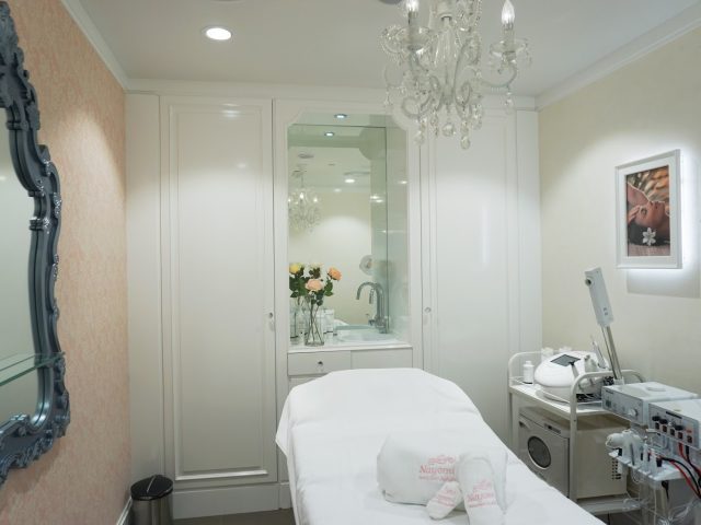 Nayomi Beauty Salon - Al Uraibi - Ras al Khaimah
