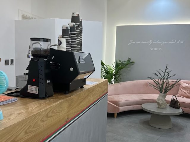 Stone Salon -  - +971 6 555 3390