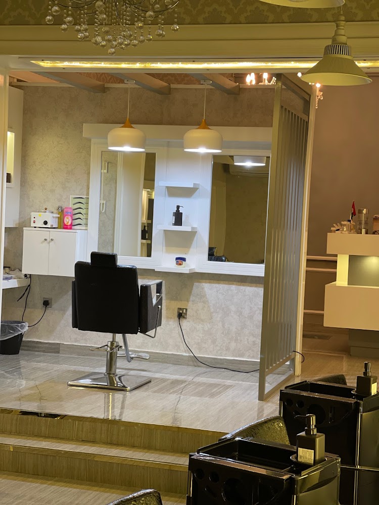 صالون احلى للتجميل Ahhla Beauty Center - Al Jerf 1 - Ajman