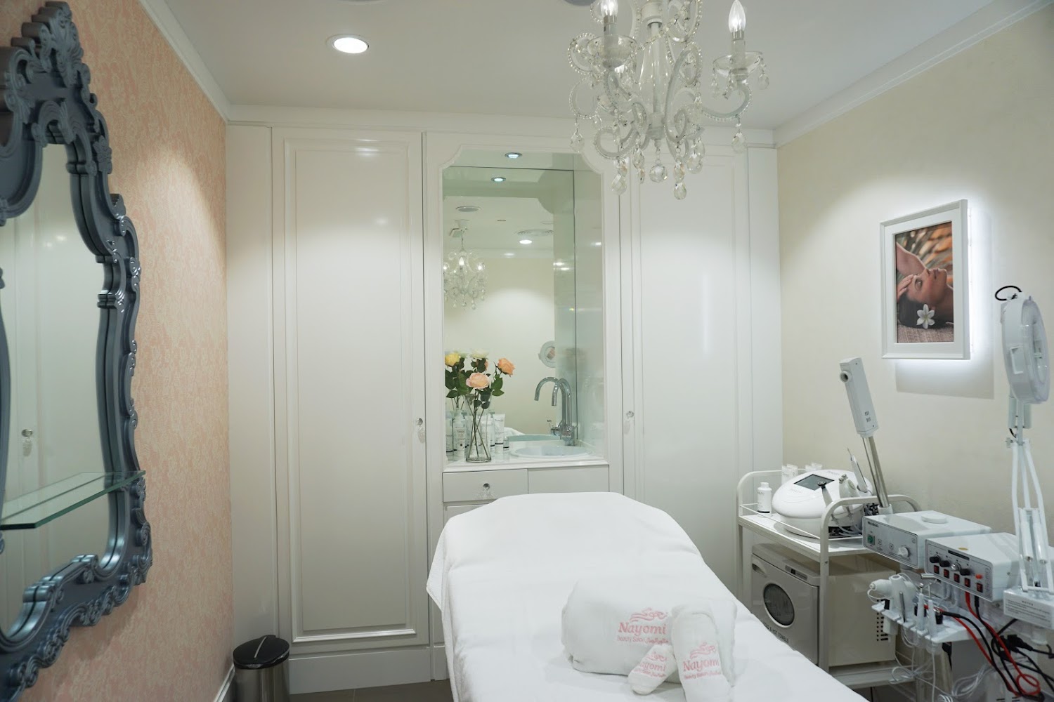 Nayomi Beauty Salon - Zone 1 - Abu Dhabi