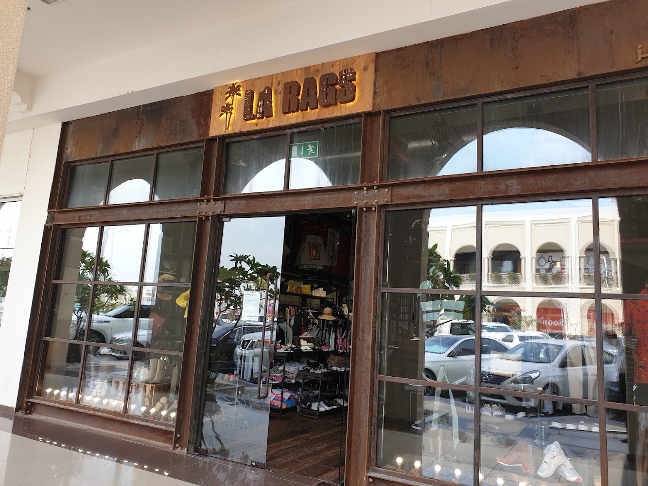 LA Rags - Zone 1 - Abu Dhabi