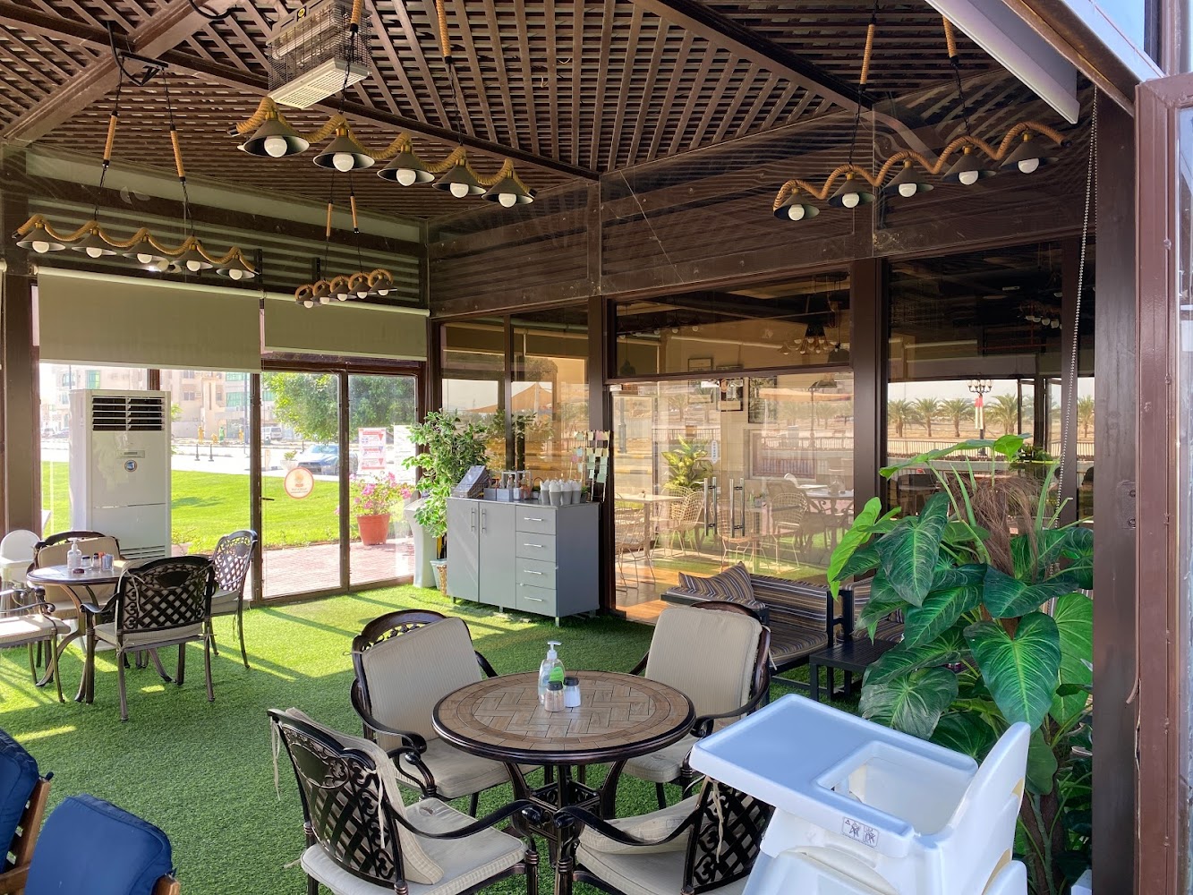 LOZ cafe - Gazertalhesin - Fujairah