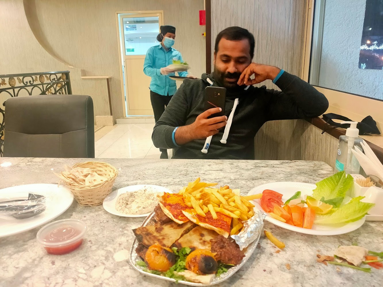 مطعم صدف - Central District - Abu Dhabi