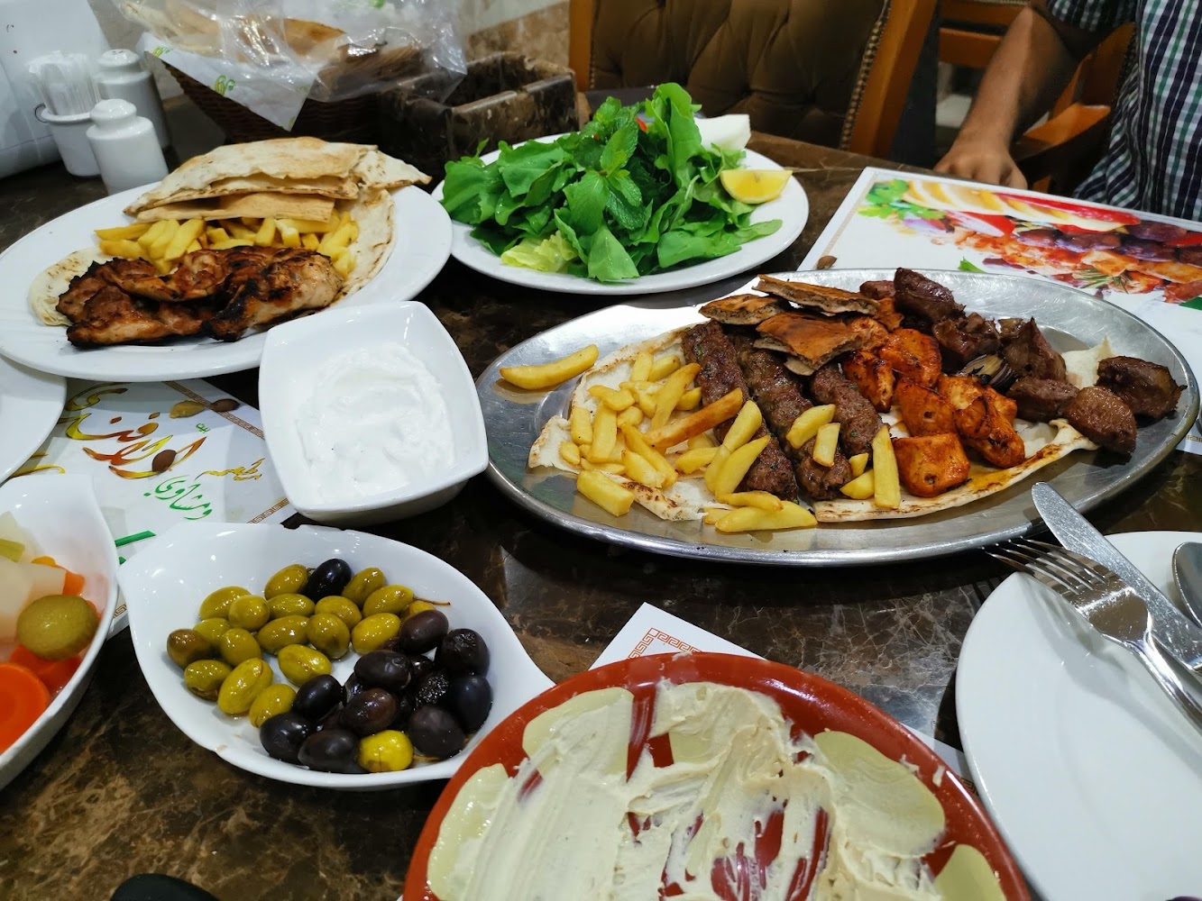 Bait Al Afandi Restaurant - Central District - Abu Dhabi