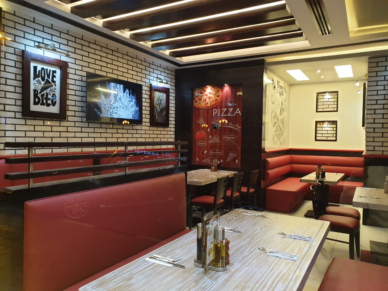 The Pizza Pie Factory - Sharjah - Al Majaz - Al Majaz 3 - Sharjah