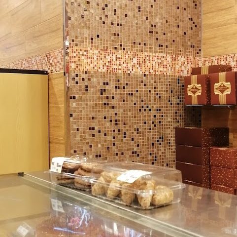 Oven Hot Bakery & Sweets -  - +971 2 622 6078