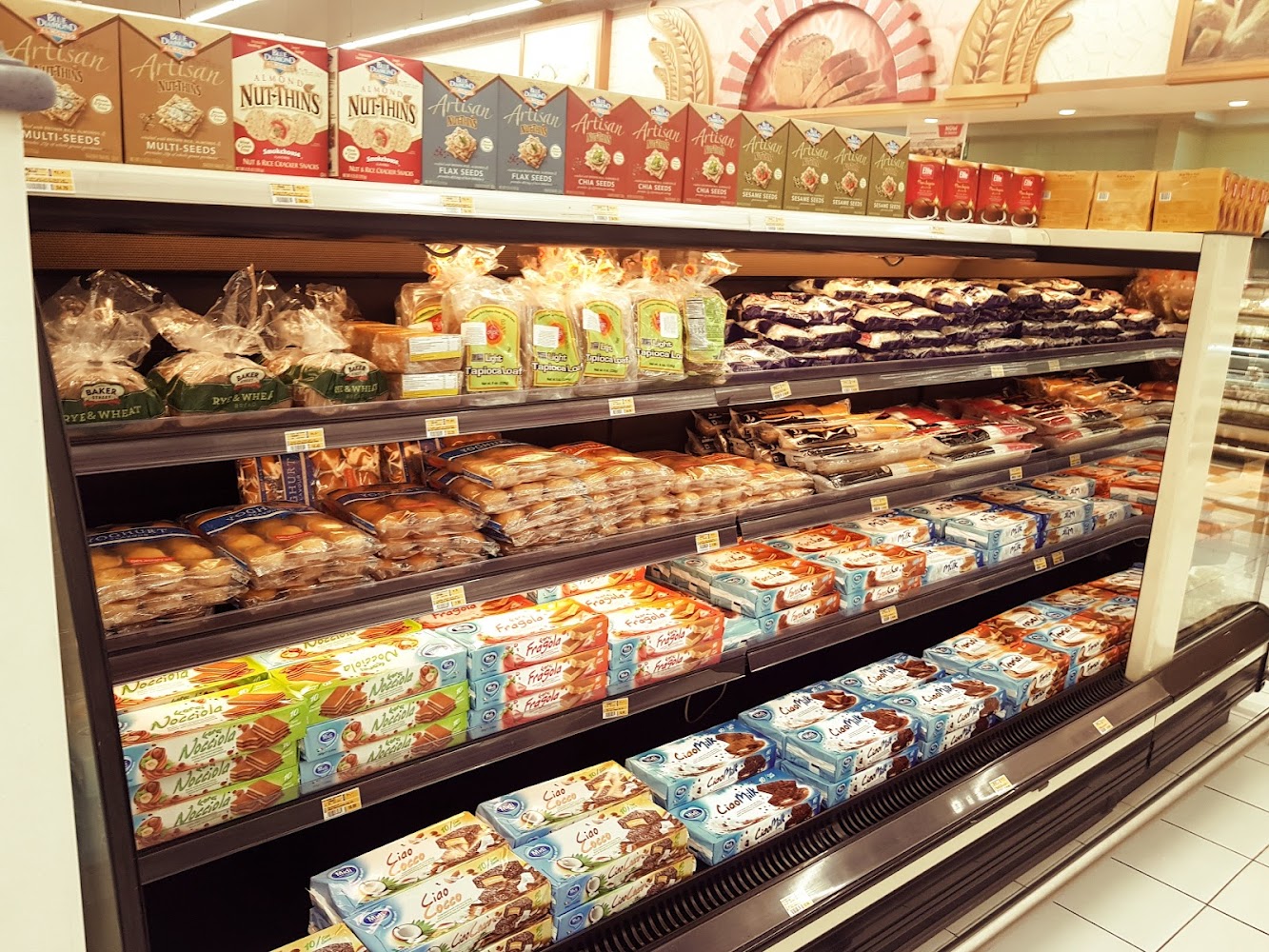 LuLu Hypermarket - Kuwaitat - Central District - Abu Dhabi