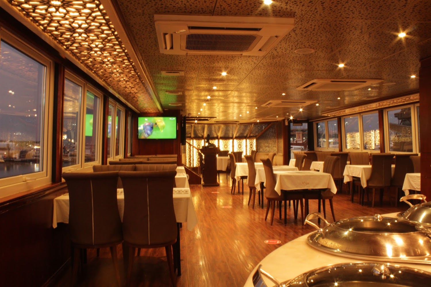 Royal Yacht Restaurant - Al Marina - Abu Dhabi