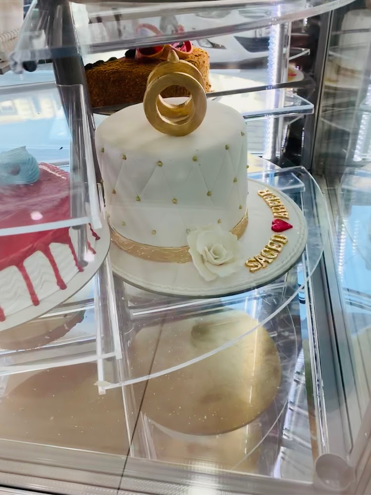 Charlotte Sweets Al Qasimia حلويات شارلوت القاسمية - Al Qasimia - Al Nud - Sharjah