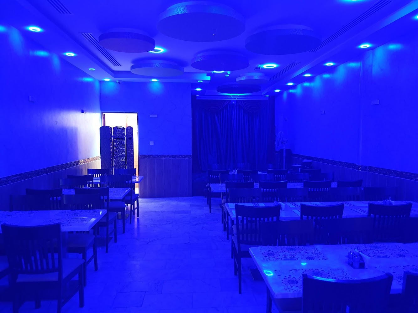 Blue plates restaurant - Industrial Area - Abu Dhabi