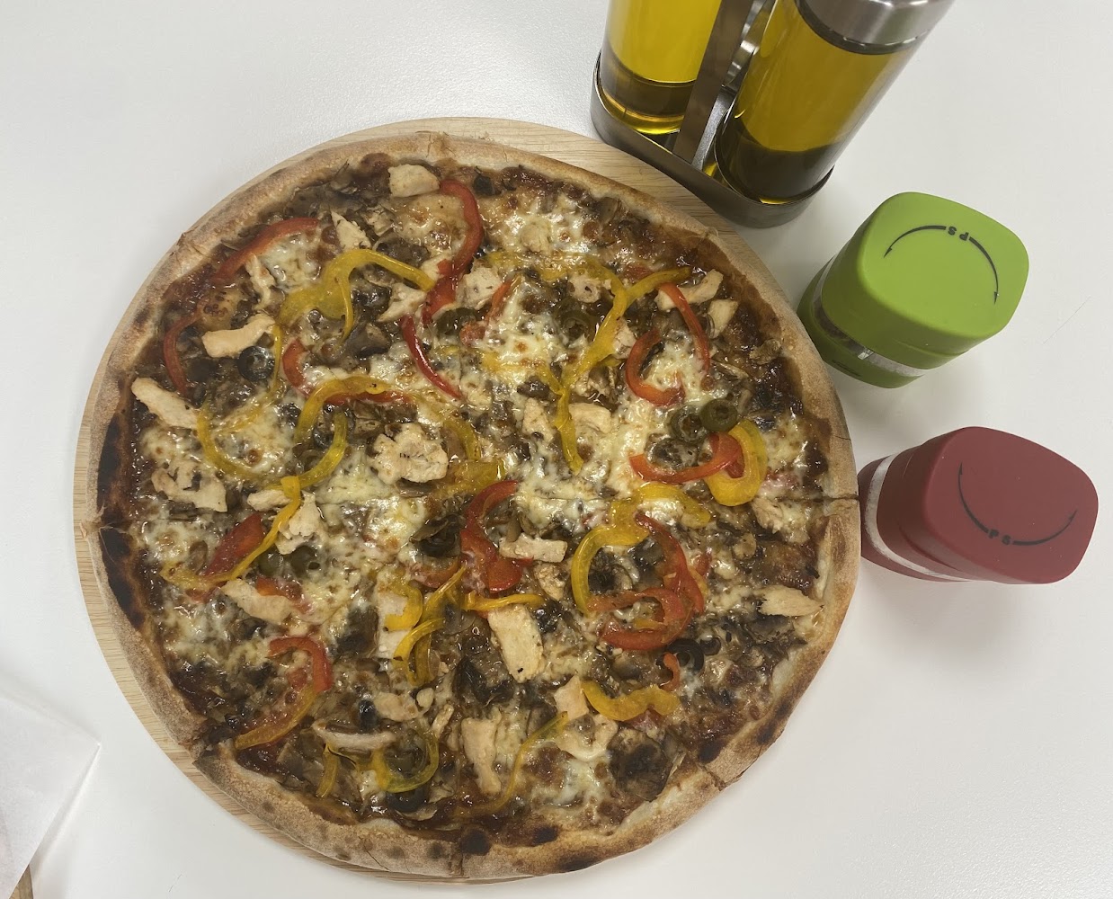 eatalian pizza restaurant - Zone 1 - E20-02 - Abu Dhabi