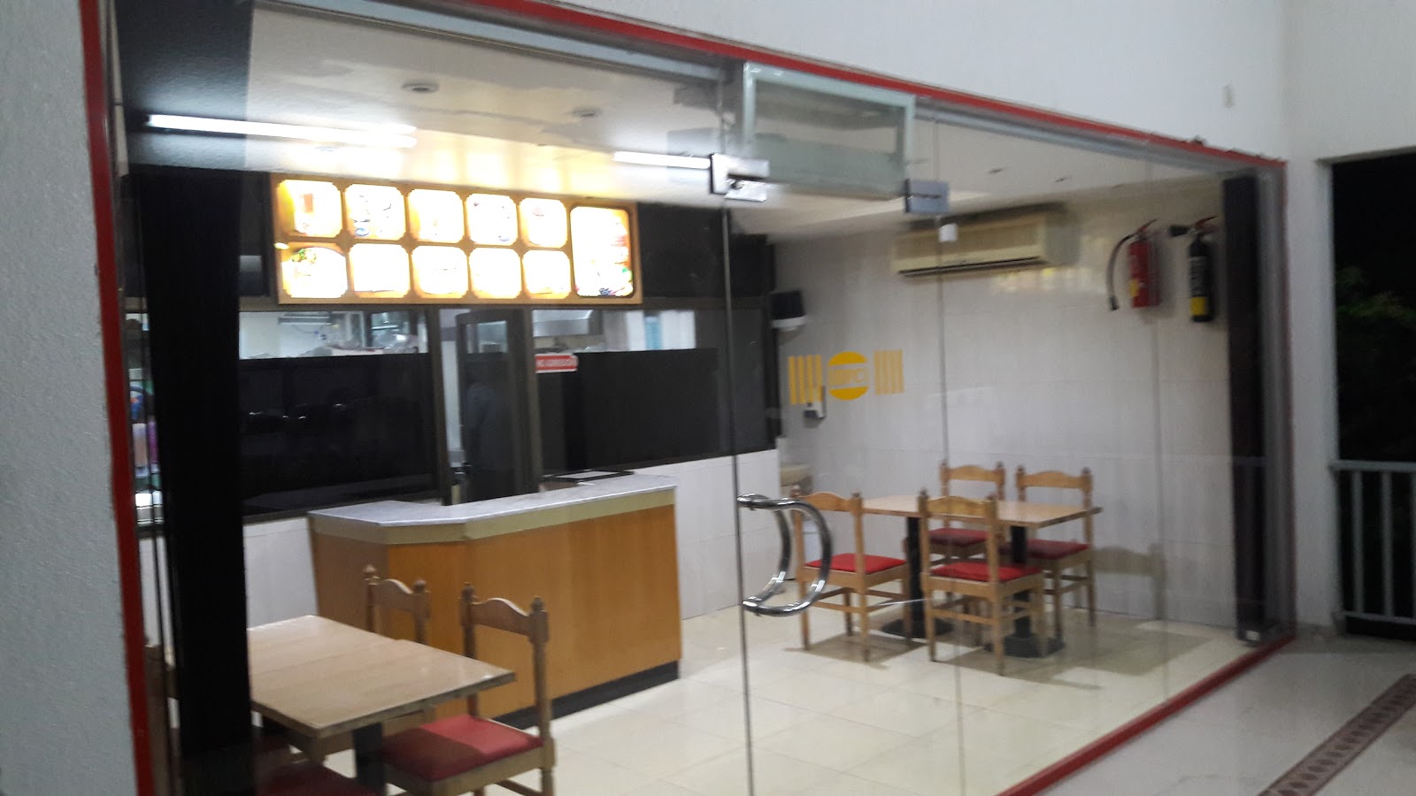 Al Bustan Fried Chicken - Al Tiwayyah - Abu Dhabi