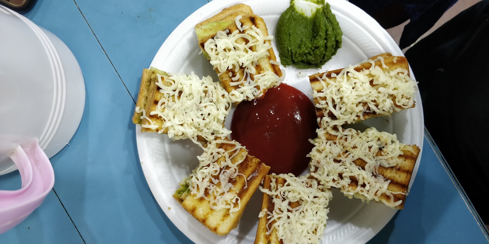 Al Rajwah Cafeteria(Raghuvanshi) - Al Gharb - Um Altaraffa - Sharjah
